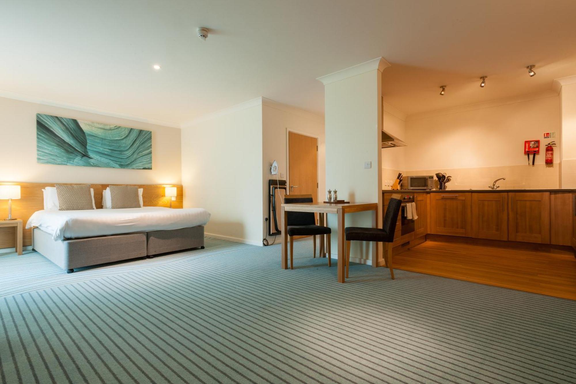 De Vere Cotswold Water Park Apartments Cirencester Kültér fotó