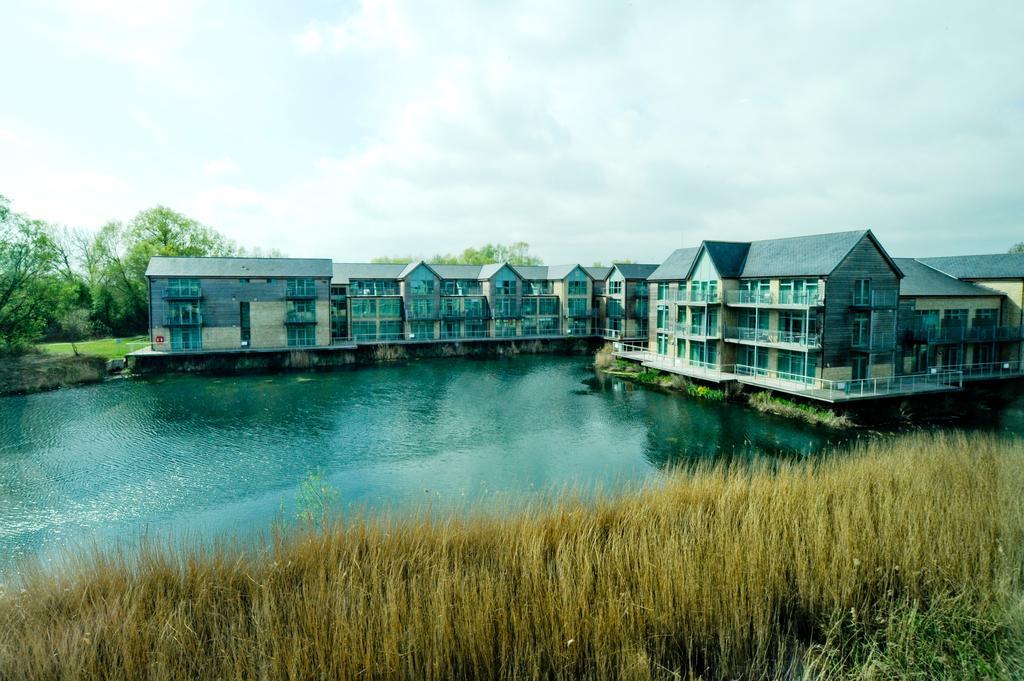 De Vere Cotswold Water Park Apartments Cirencester Kültér fotó